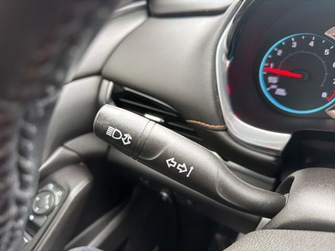 Used 2020 Chevrolet Traverse LT w/ LT Premium Package image 37