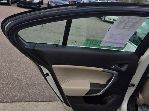 Used 2012 Buick Regal Premium image 12