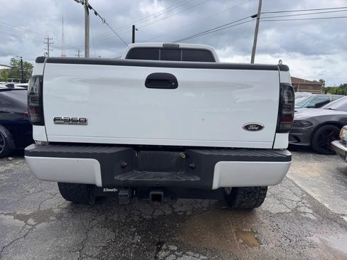 Used 2006 Ford F350 Lariat AWD/4WD image 6
