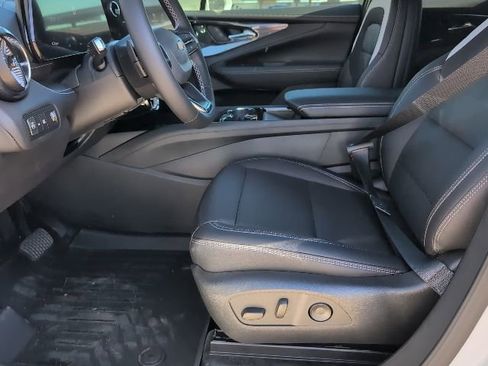 New 2026 Chevrolet Blazer EV LT image 12