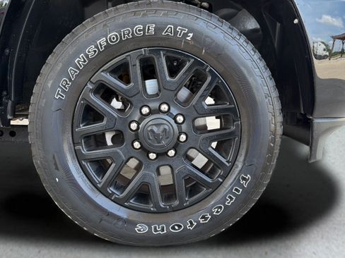 Used 2025 RAM 2500 Limited AWD/4WD image 12