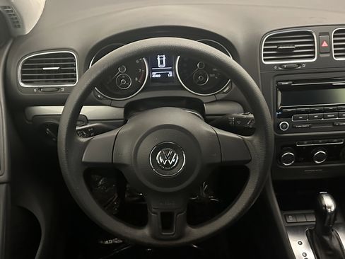 Used 2012 Volkswagen Golf 4-Door image 18