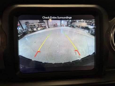 Used 2018 Jeep Wrangler Unlimited Sahara w/ Dual Top Group image 8