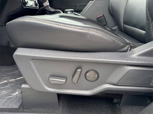 New 2025 Ford Bronco Badlands image 14