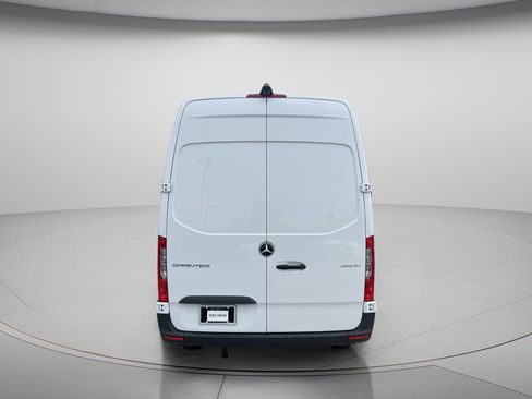Certified 2024 Mercedes-Benz Sprinter 2500 image 4