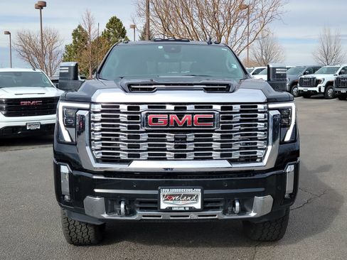 Used 2024 GMC Sierra 2500 Denali w/ Denali Reserve Package image 5