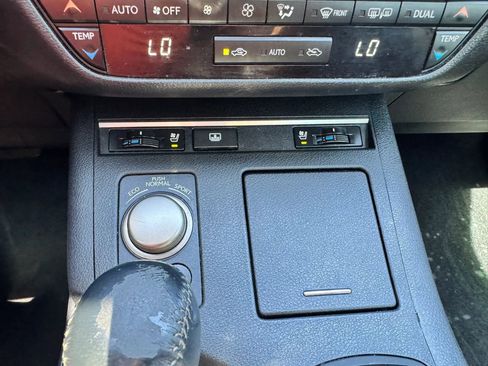 Used 2013 Lexus ES 350 w/ Luxury Pkg FWD image 27