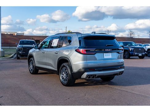 Used 2025 GMC Acadia Elevation image 7