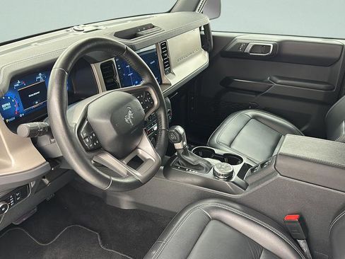 Used 2025 Ford Bronco Outer Banks AWD/4WD image 13