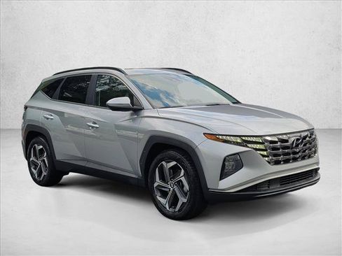 Used 2022 Hyundai Tucson SEL w/ Convenience + Premium Package FWD image 3