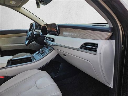 Used 2022 Hyundai Palisade SEL w/ Premium Package FWD image 17
