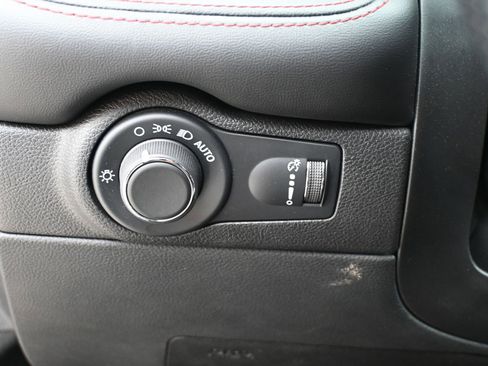 Used 2024 Dodge Durango GT AWD/4WD image 11