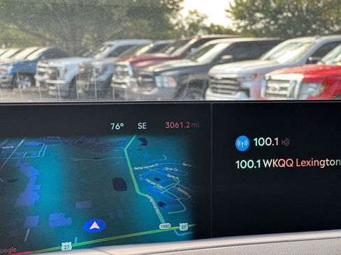 Used 2025 Lincoln Navigator Black Label image 12