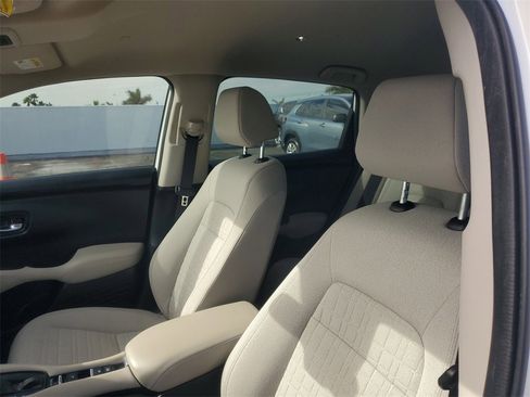 Used 2023 Honda HR-V LX image 16