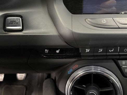 Used 2018 Chevrolet Camaro ZL1 RWD image 21