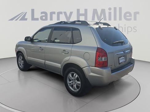 Used 2008 Hyundai Tucson Limited FWD image 3