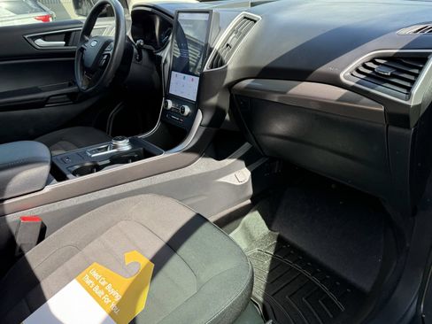 Certified 2022 Ford Edge SE w/ Black Appearance Package AWD/4WD image 14