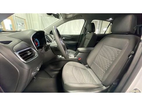 Used 2020 Chevrolet Equinox LT AWD/4WD image 12