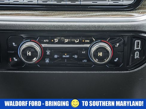 Used 2024 Chevrolet Silverado 2500 LT w/ Convenience Package image 27