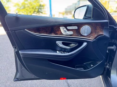 Used 2018 Mercedes-Benz E 400 4MATIC Wagon image 12