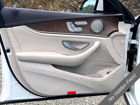 Used 2018 Mercedes-Benz E 400 4MATIC Sedan w/ Premium 1 Package image 20