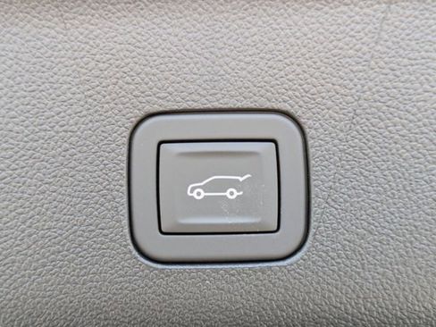 New 2026 Chevrolet Suburban High Country AWD/4WD image 15