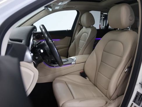 Used 2022 Mercedes-Benz GLC 300 4MATIC image 19