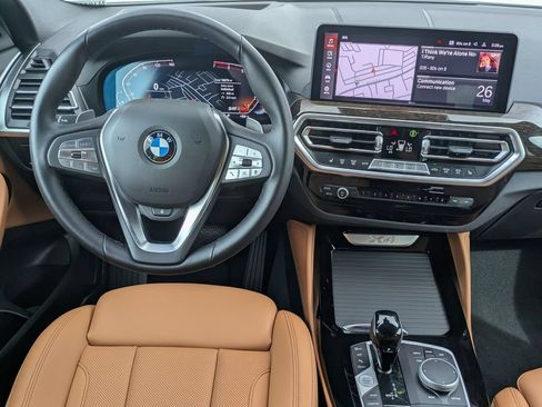 Used 2025 BMW X4 xDrive30i AWD/4WD image 26