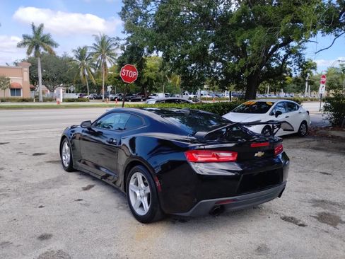 Used 2016 Chevrolet Camaro LT image 6