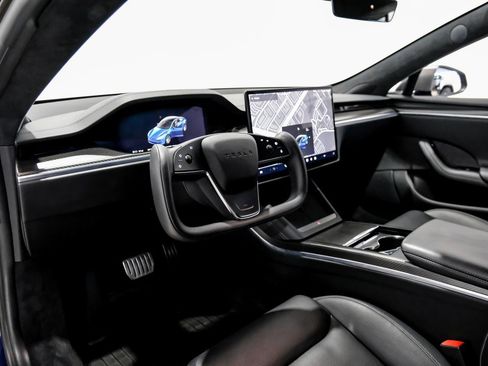 Used 2021 Tesla Model S Plaid image 7