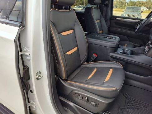 Used 2023 GMC Yukon XL AT4 image 27