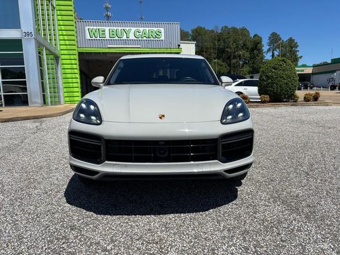 Used 2020 Porsche Cayenne Turbo S w/ Premium Package Plus AWD/4WD image 11