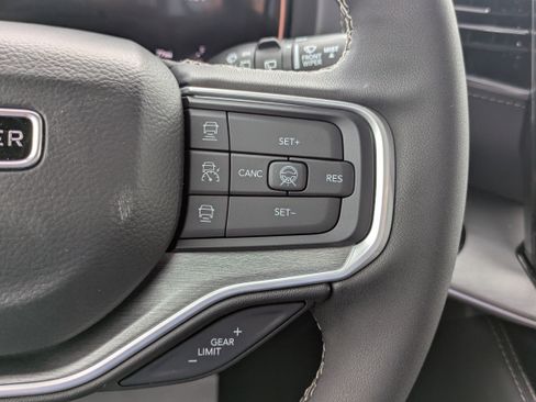 New 2026 Jeep Grand Wagoneer Limited AWD/4WD image 22