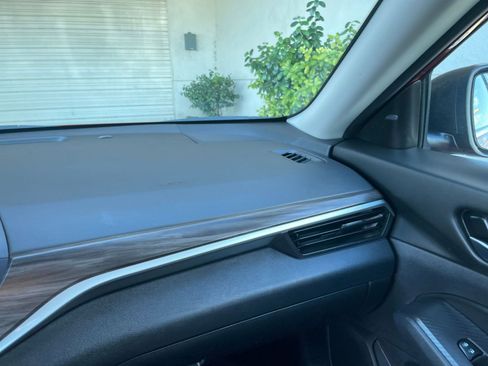 Used 2025 Nissan Altima 2.5 SV image 36