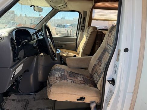 Used 2002 Ford E-350 and Econoline 350 Super Duty image 16