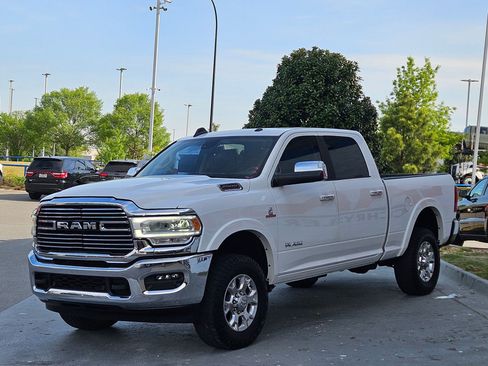 Used 2022 RAM 2500 Laramie AWD/4WD image 3