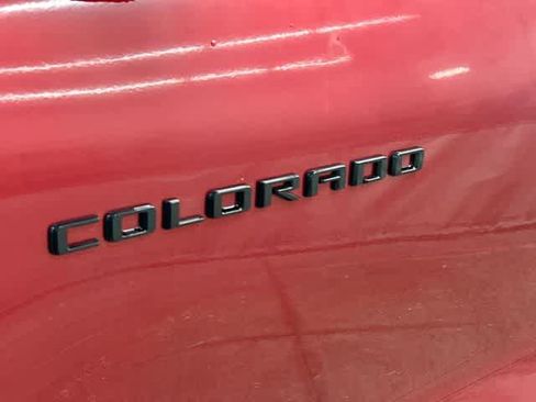 Used 2025 Chevrolet Colorado Z71 AWD/4WD image 28