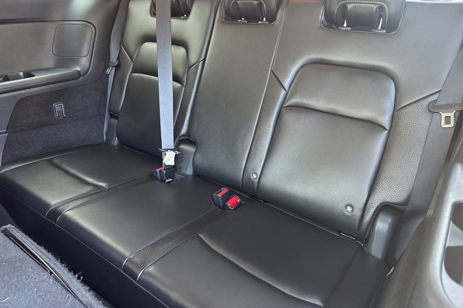 Used 2022 Nissan Pathfinder SL FWD image 19
