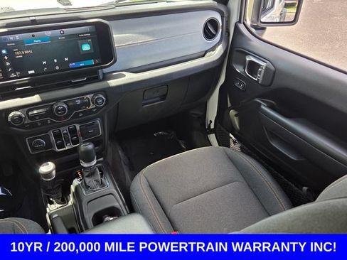 Used 2025 Jeep Wrangler Unlimited Sport AWD/4WD image 14
