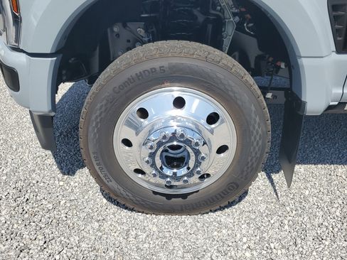 New 2026 Ford F450 Platinum w/ FX4 Off-Road Package image 6