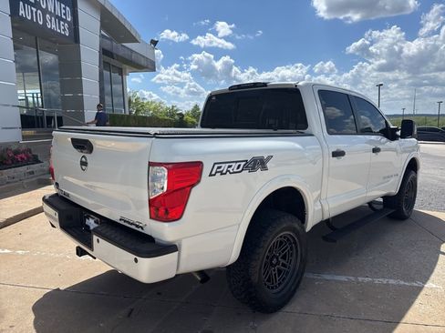 Used 2019 Nissan Titan PRO-4X w/ Pro-4x Convenience Package AWD/4WD image 3