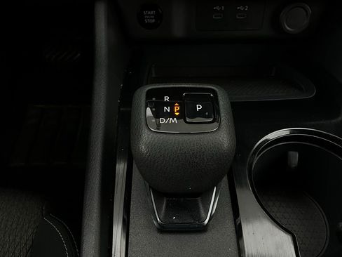 Used 2025 Nissan Rogue SV image 24