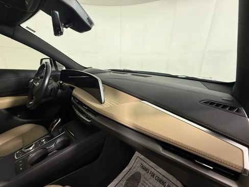 Certified 2025 Cadillac XT4 Premium Luxury w/ Technology Package FWD image 27