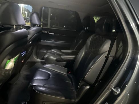Used 2022 Hyundai Palisade Limited w/ Cargo Package FWD image 6
