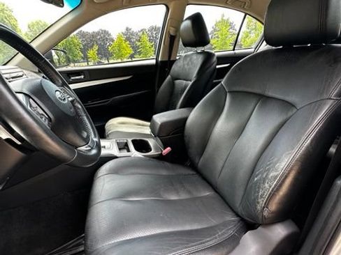 Used 2012 Subaru Legacy 2.5i Premium AWD/4WD image 12