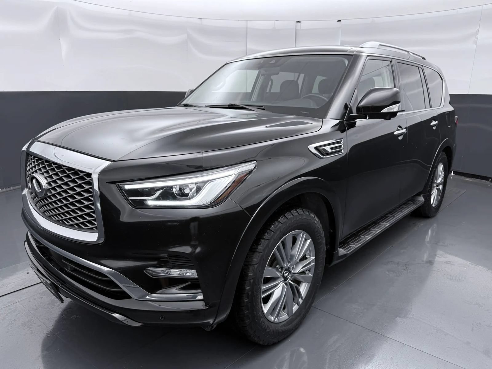 Used 2021 INFINITI QX80 Luxe AWD/4WD image 3