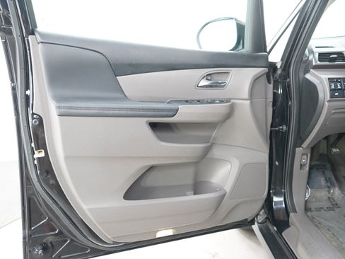 Used 2015 Honda Odyssey EX-L image 22