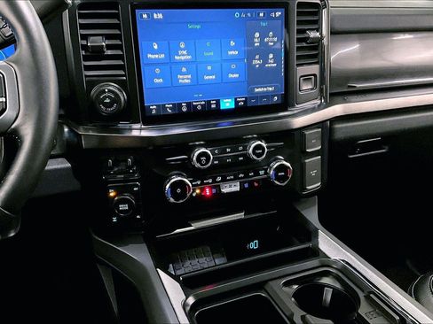 Used 2024 Ford F350 Lariat w/ Lariat Ultimate Package image 6