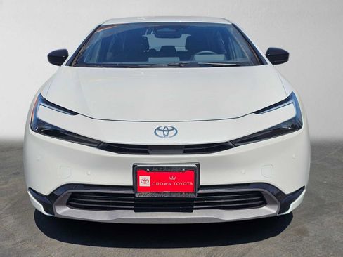 Certified 2026 Toyota Prius XLE FWD image 8