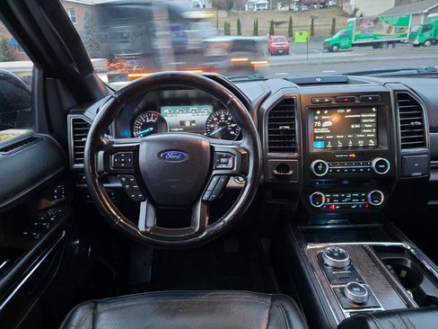 Used 2018 Ford Expedition Limited AWD/4WD image 20